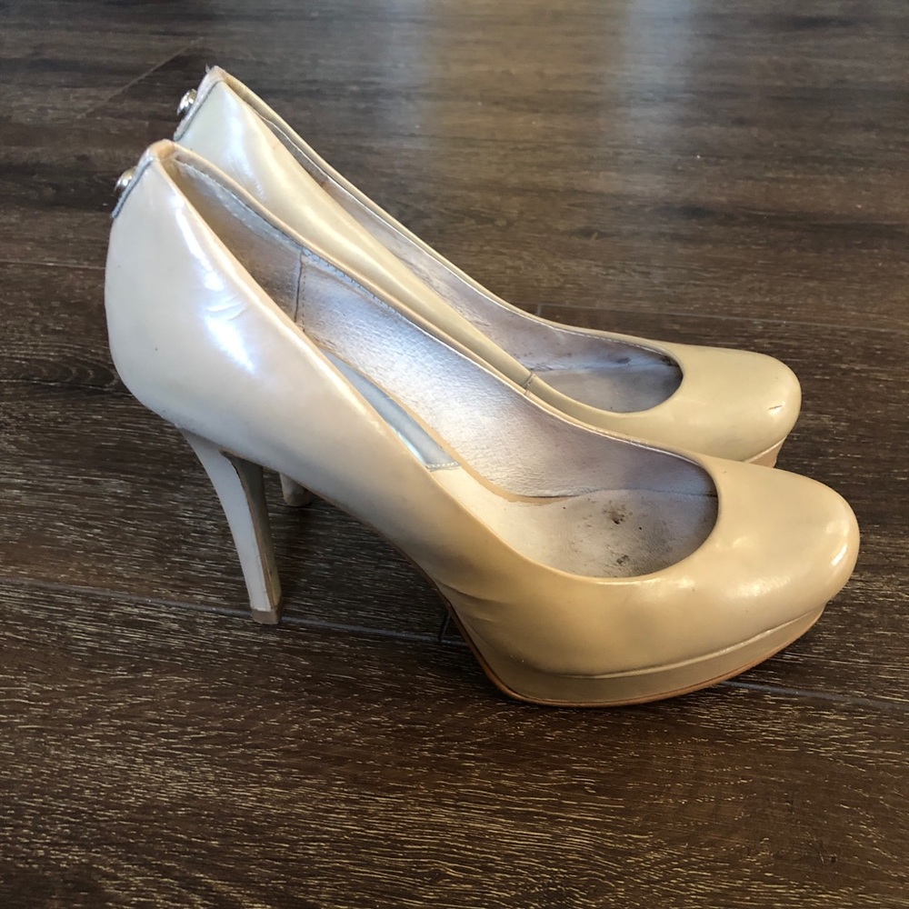 MICHAEL Michael Kors Patent Leather Nude Pumps | Size 5.5